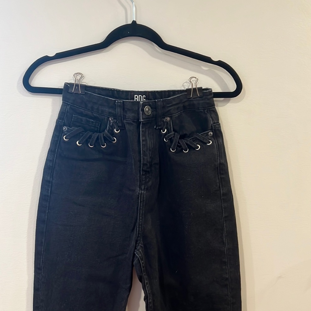 Black mom jeans
